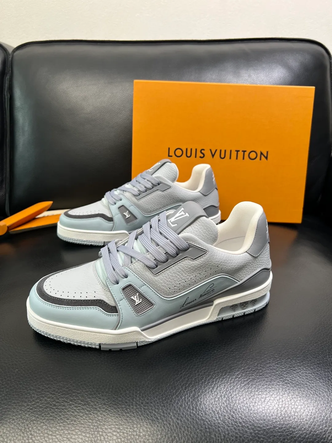 Men's shoes 💰820 Lv high quality top handicrafts Louis Vuitton, counters are equipped with the original factory, the uppers are imported from Italy, high-quality splicing colorful complex crafts, imported cowhide lining is soft and comfortable, soles: original soles specially provided by the original factory, T men's shoes 💰U exclusive movable molded soles are super comfortable, original factory single goods, code number 38-45 (customized 46)